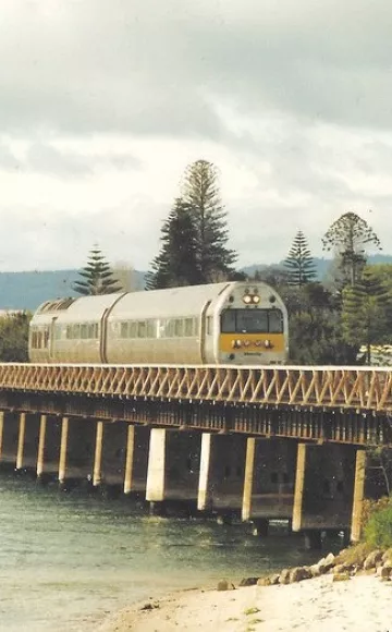 Waikareao Railway Bridge